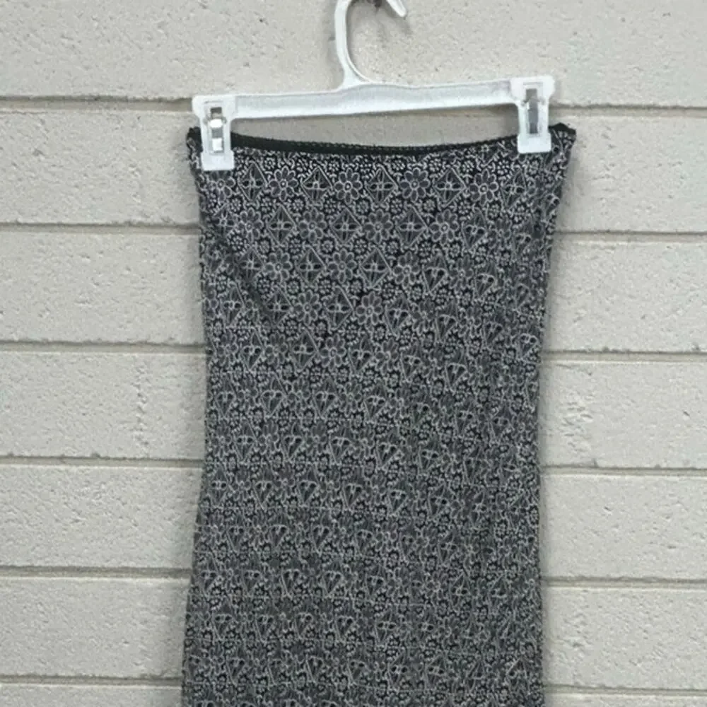 Angie Black Floral Print Midi Skirt size M - Picture 7 of 8